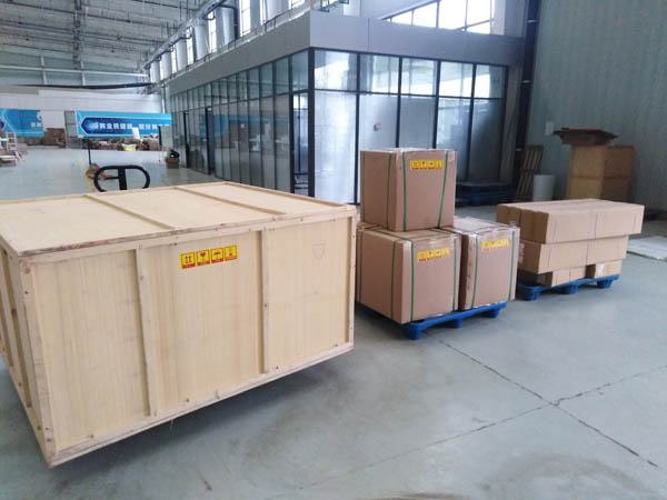 ����һ���ҽ����Ա�ӻ����